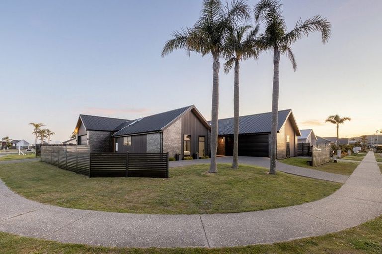 Photo of property in 46 Montiicola Drive, Papamoa Beach, Papamoa, 3118