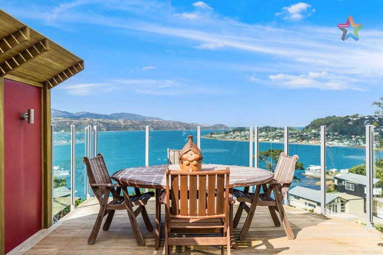Photo of property in 26a Tai Paku Paku Road, Karaka Bays, Wellington, 6022