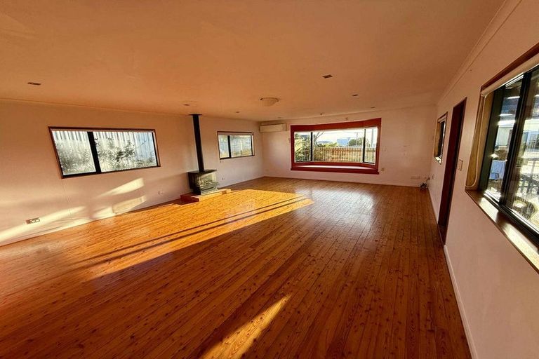 Photo of property in 169 Vipond Road, Stanmore Bay, Whangaparaoa, 0932
