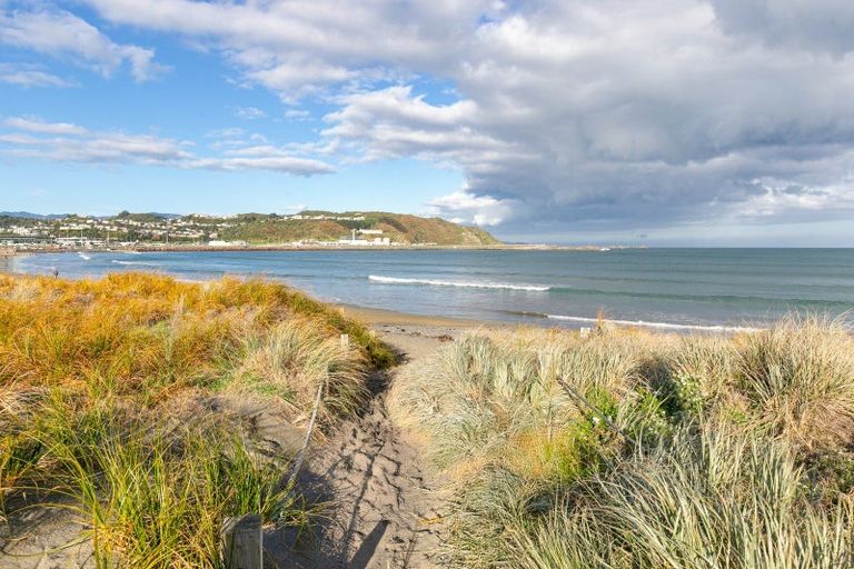 Photo of property in 8b Lyall Parade, Lyall Bay, Wellington, 6022