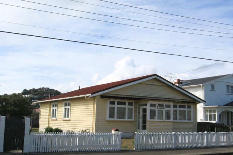 Photo of property in 16 Liverpool Street, Miramar, Wellington, 6022