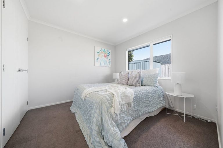 Photo of property in 16 Hihi Avenue, Takanini, 2112
