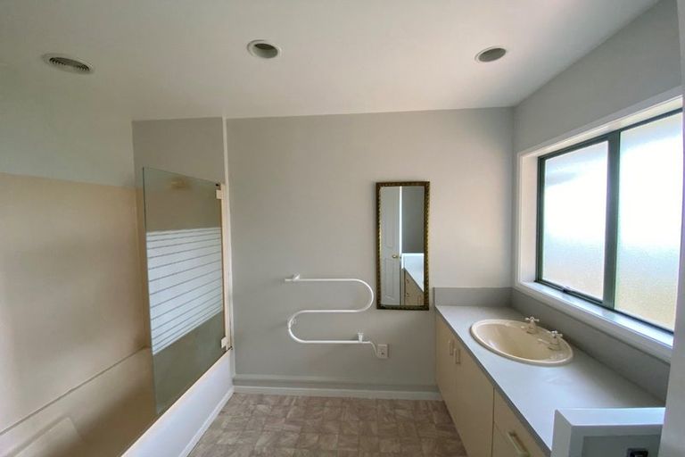 Photo of property in 162a Kitchener Road, Pukekohe, 2120