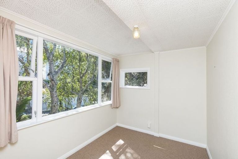 Photo of property in 61 Rolleston Street, Mount Cook, Wellington, 6021