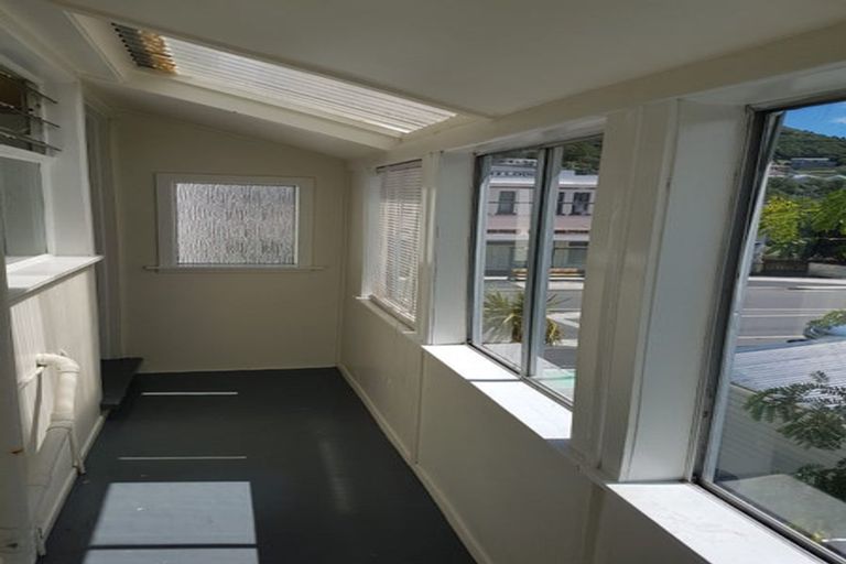 Photo of property in 213 The Parade, Island Bay, Wellington, 6023