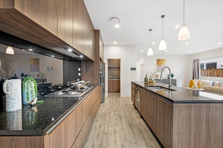 Photo of property in 32 Carrygawley Road, Flat Bush, Auckland, 2019