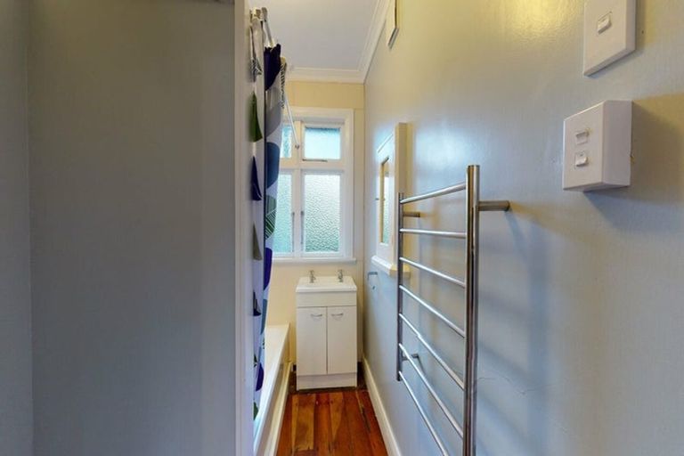 Photo of property in 39 Mornington Road, Brooklyn, Wellington, 6021