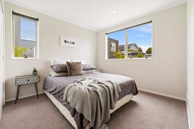 Photo of property in 1 Purei Lane, Massey, Auckland, 0614
