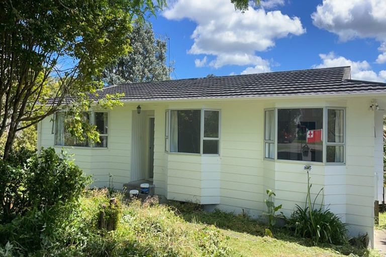 Photo of property in 73 Hartley Terrace, Massey, Auckland, 0614