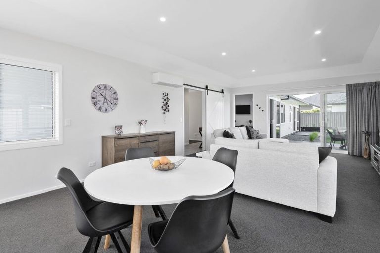 Photo of property in 5 Mckay Close, Frimley, Hastings, 4120