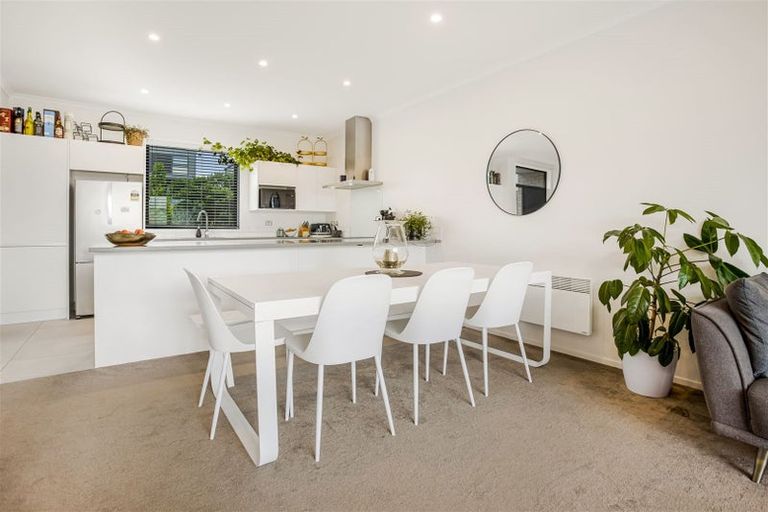 Photo of property in 22 Hobsonville Point Road, Hobsonville, Auckland, 0616