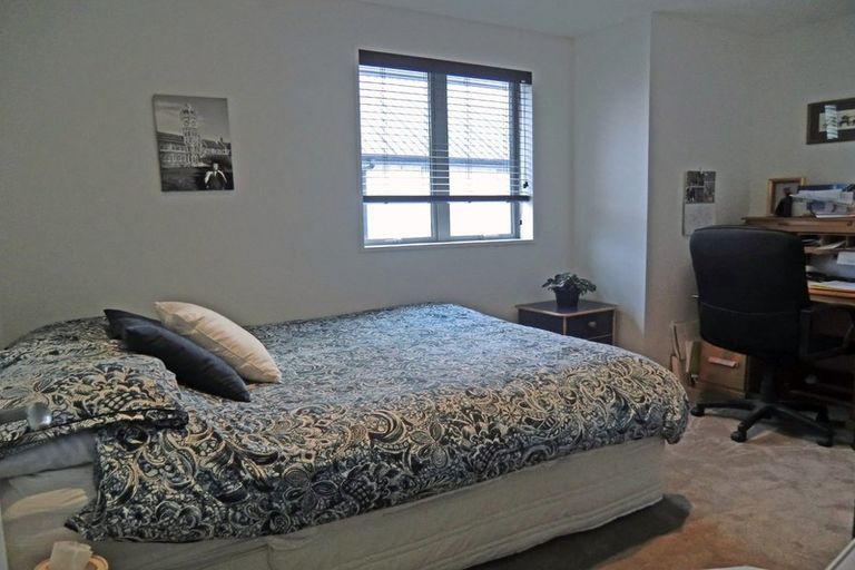 Photo of property in 144a Holly Road, St Albans, Christchurch, 8014