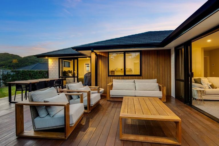 Photo of property in 7 Tide Lane, Whitby, Porirua, 5024