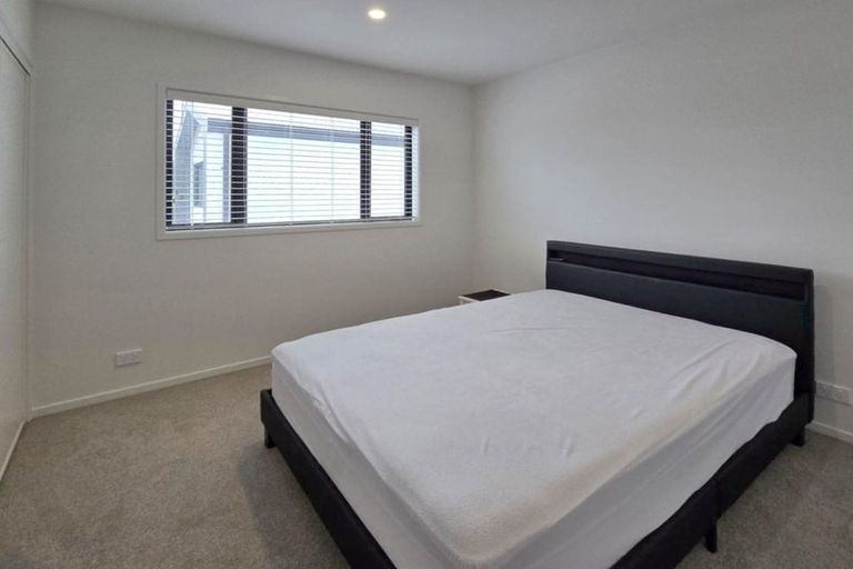 Photo of property in 2c Stokes Avenue, Te Atatu Peninsula, Auckland, 0610