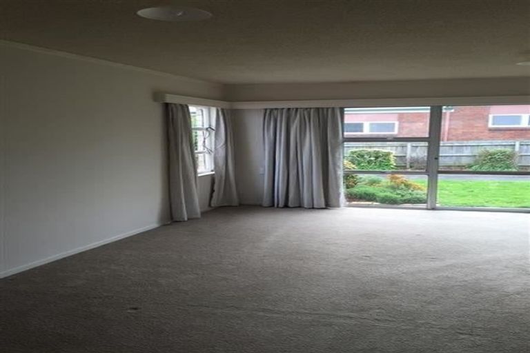 Photo of property in 2/66 Great South Road, Papakura, 2110