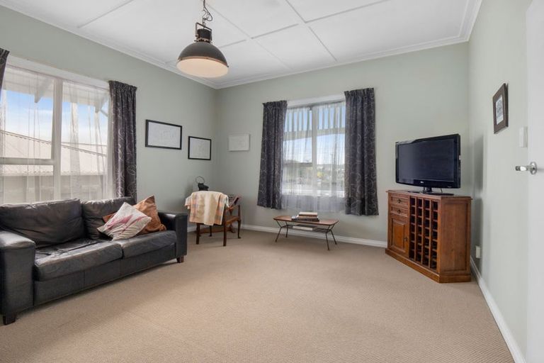Photo of property in 3 Dustin Street, Gonville, Whanganui, 4501
