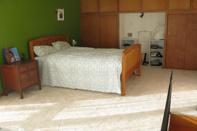 Photo of property in 89 Queens Drive, Lyall Bay, Wellington, 6022