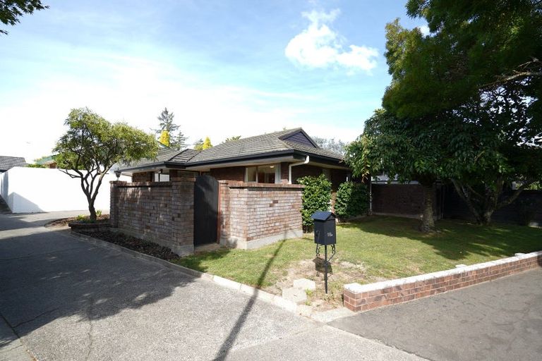Photo of property in 18a Montgomery Terrace, Hokowhitu, Palmerston North, 4410