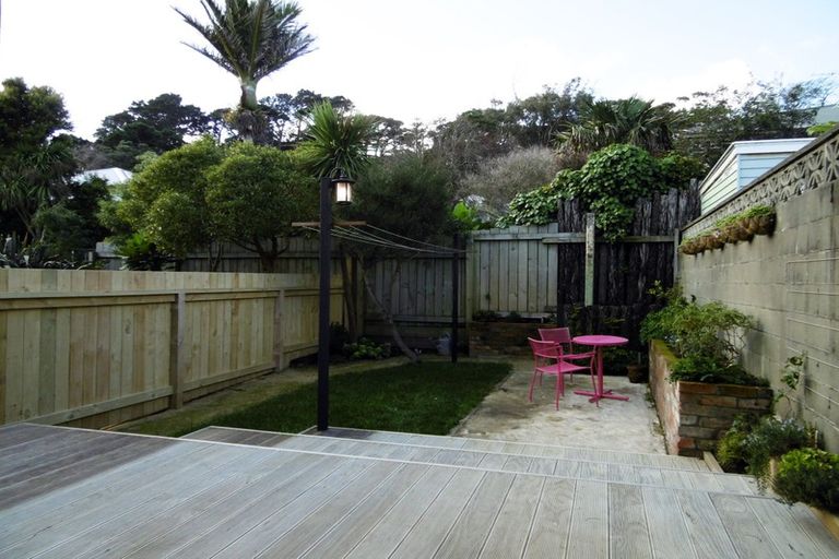 Photo of property in 33-35 Coromandel Street, Newtown, Wellington, 6021