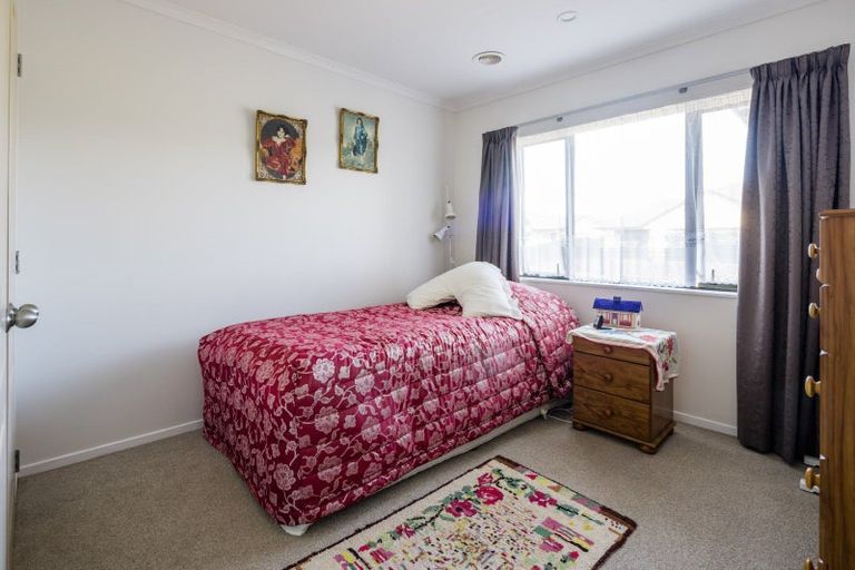 Photo of property in 1 Merlin Close, Huntington, Hamilton, 3210