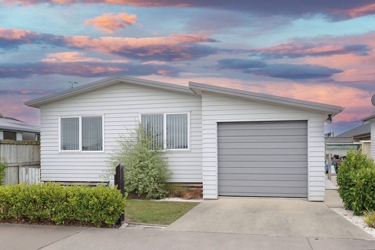 Photo of property in 104/11 Kamahi Crescent, Papamoa Beach, Papamoa, 3118