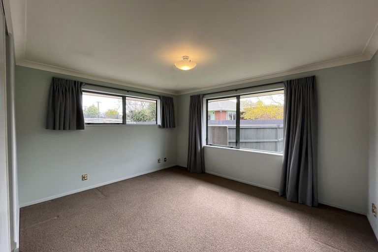 Photo of property in 14a Larch Place, Casebrook, Christchurch, 8051