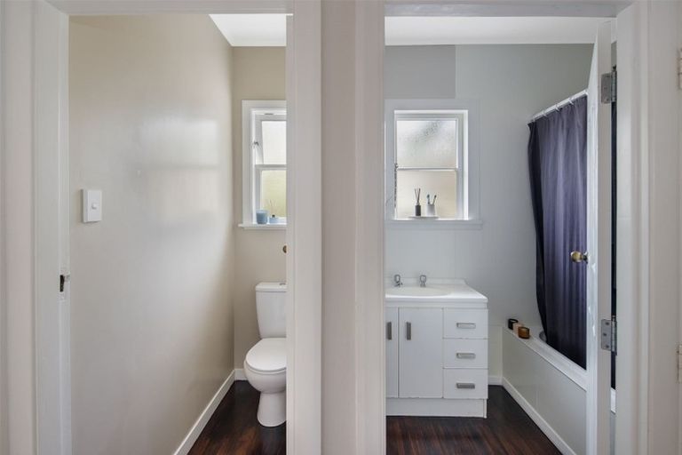 Photo of property in 35 Hindmarsh Street, Johnsonville, Wellington, 6037