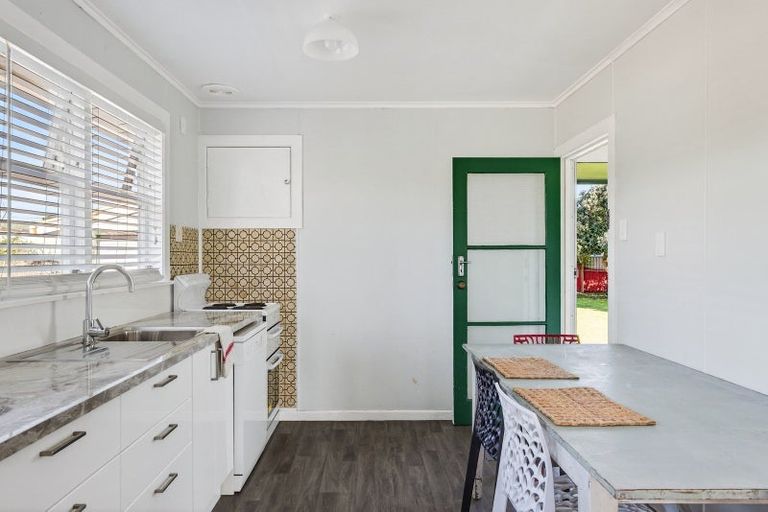 Photo of property in 13 Huxley Road, Outer Kaiti, Gisborne, 4010