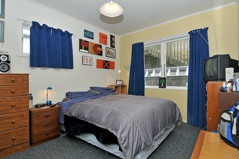 Photo of property in 84 Mitchell Street, Brooklyn, Wellington, 6021