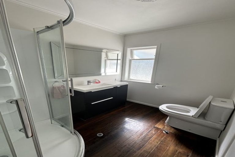 Photo of property in 47 Churchouse Road, Greenhithe, Auckland, 0632