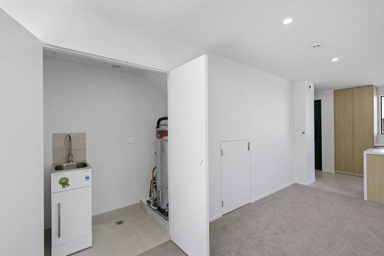 Photo of property in 29 Turtleback Avenue, Whitby, 5024