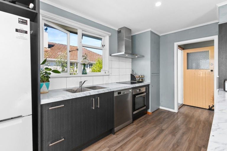 Photo of property in 30 Bibby Street, Waipawa, 4210