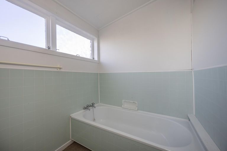 Photo of property in 5 Stuart Street, Holmes Hill, Oamaru, 9401