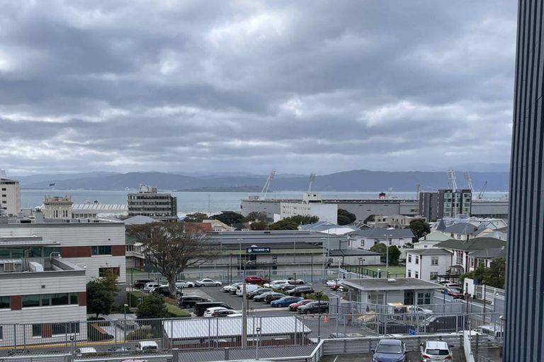Photo of property in Westhaven Apartments, 13/127 Molesworth Street, Thorndon, Wellington, 6011
