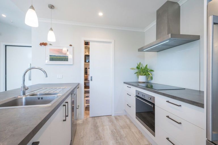 Photo of property in 10 Old Farm Road, Stoke, Nelson, 7011