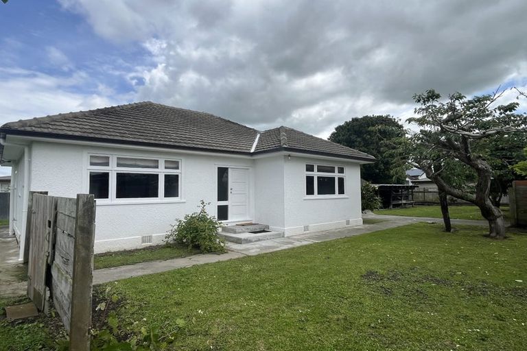 Photo of property in 76 Pitama Road, Awapuni, Palmerston North, 4412
