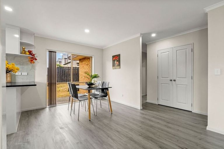 Photo of property in 15 Saybrook Place, Mangere, Auckland, 2022