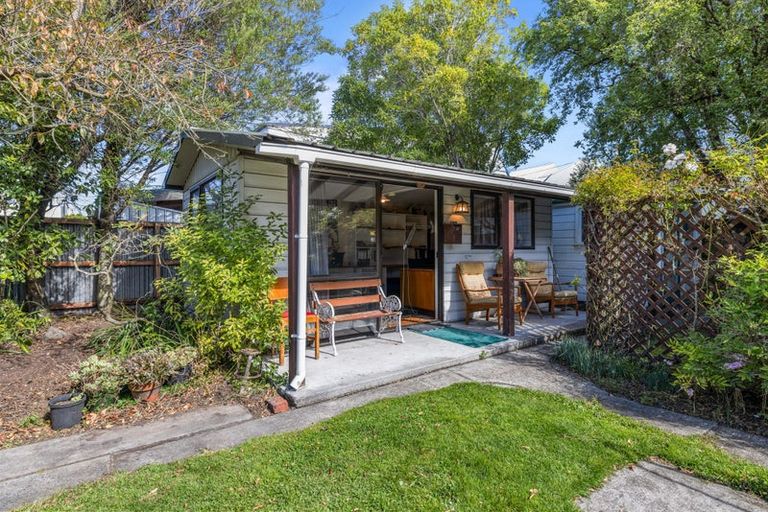 Photo of property in 11 Bartlett Street, Riccarton, Christchurch, 8011
