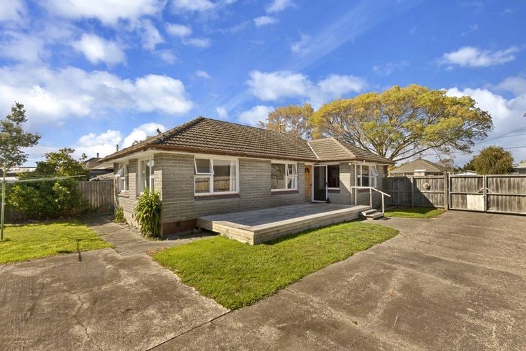 Photo of property in 32 Carters Road, Aranui, Christchurch, 8061