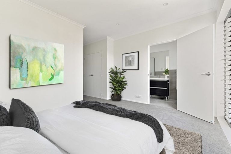 Photo of property in 34 Wallace Road, Hobsonville, Auckland, 0616
