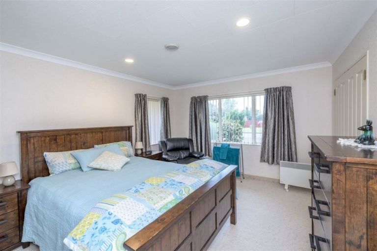 Photo of property in 40 Easton Way, Levin, 5510