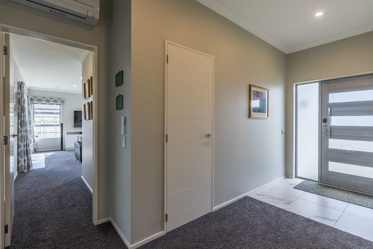 Photo of property in 16 Petrel Close, Paraparaumu Beach, Paraparaumu, 5032