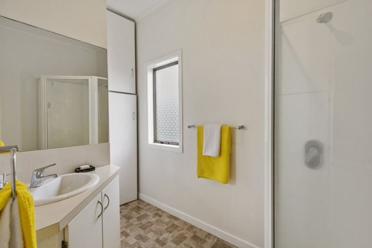 Photo of property in 12 Jellicoe Avenue, Tuakau, 2121