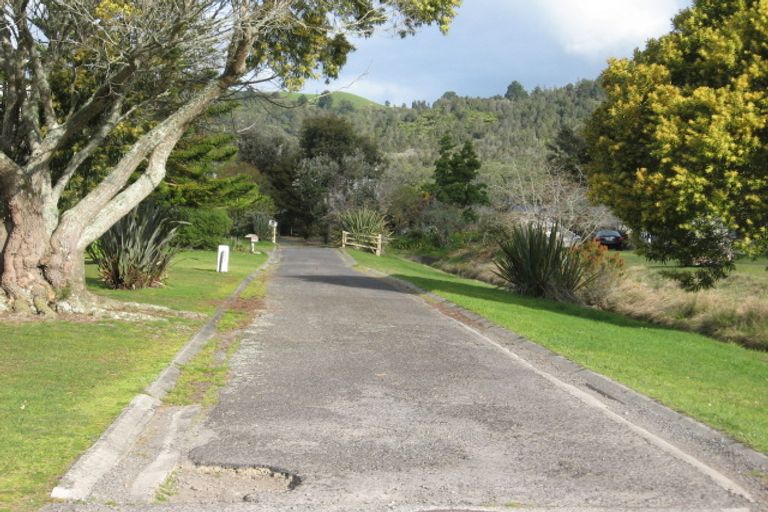 Photo of property in 135 Mckellar Place, Whangamata, 3620