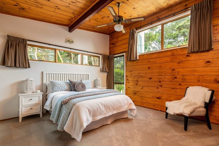 Photo of property in 18 Kawaka Street, Titirangi, Auckland, 0604