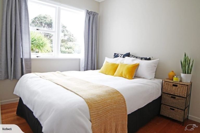Photo of property in 18 Stanley Road, Glenfield, Auckland, 0629