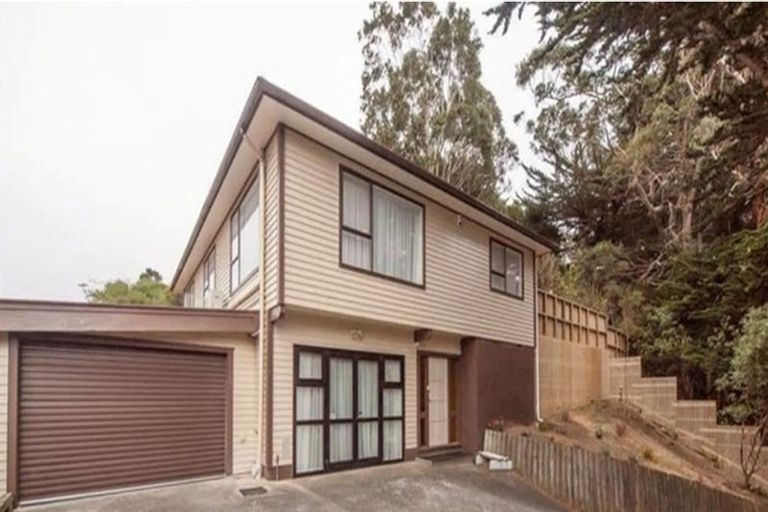 Photo of property in 15 Halswater Drive, Churton Park, Wellington, 6037
