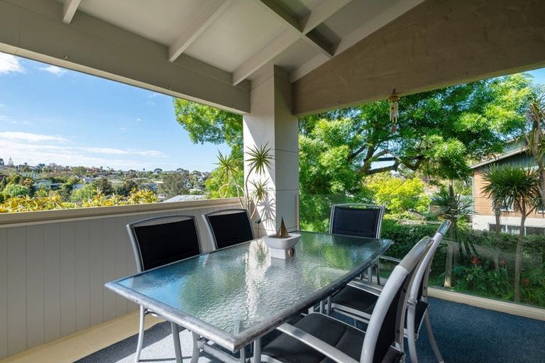 Photo of property in 38 Saddleback Rise, Murrays Bay, Auckland, 0630