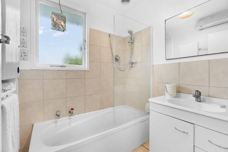 Photo of property in 2 Nikau Place, Parahaki, Whangarei, 0112