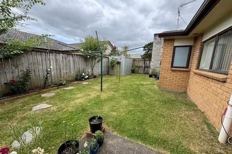 Photo of property in 70a Kayes Road, Pukekohe, 2120